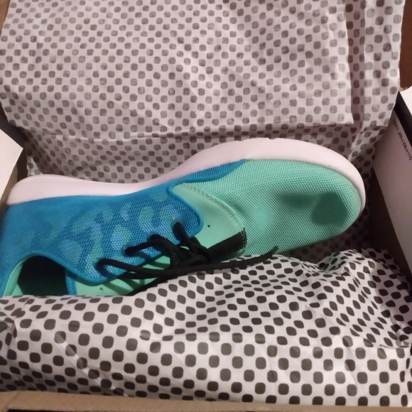 Jordan - Picture 2 of 4